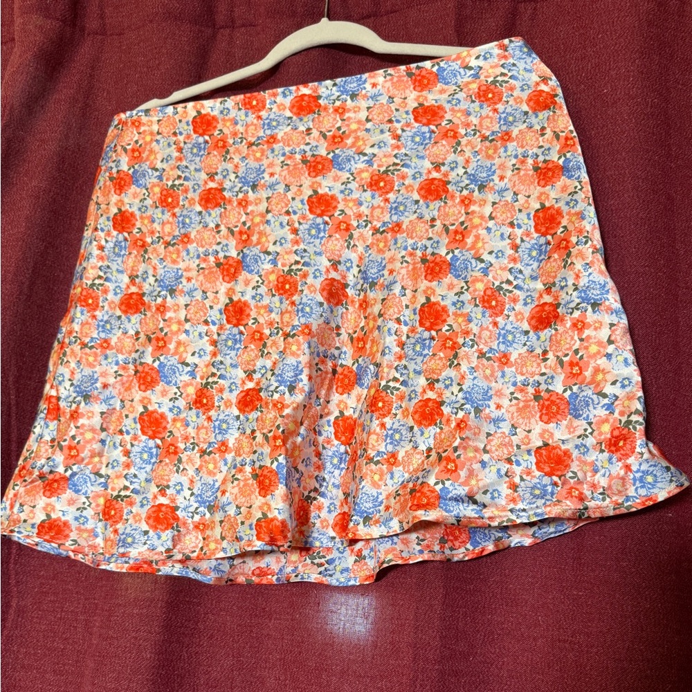 Flirty Floral Satin Mini Skirt!